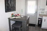 Allie Rose/Tiny house Lake Athens/ Canton Trade Days - 3-Star