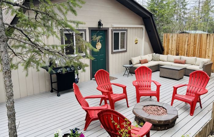 Secluded Peaceful Chalet 1 Bdrm King Suite AC, Private Laundry Room