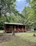 Secluded Cabin in Great Location - Close to State Parks in the Endless Mountains
