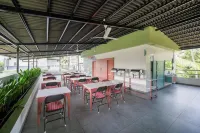 Copperfolia的斯里尼瓦斯旅館 - 2星級