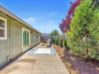 Beautiful & Comfortable Home in Central Point Hotels in Central Point