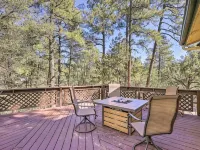 Spring Season Our Cabin Home Backing Preserve with Deck, Grill and Gas Fire Pit Hotels in Pine