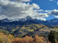 Cozy and Private Cabin, Enjoy Gorgeous Views of Mountains.