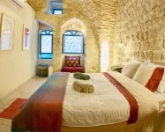Artist Quarter Guesthouse B&B - Mountain view