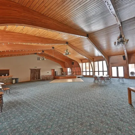 Mountain Condo on Bus Line, Walkable to Downtown.