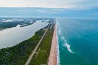 Our Beach is Open-All 5Star Reviews! Remodeled with a View! - 4-Star