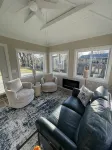 Packer Games, EAA, 2025 NFL Draft, Performing Arts - Cozy Complete Stay with Us! - 4 stjerner