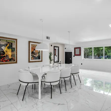 Brickell Miami Luxury Villa - 5 Suites with Private Bathrooms - Pool & Hot Tub