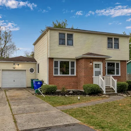 Charming Bills Home! Walk to Stadium + Photo Spot! Pet Friendly w/ Fenced Yard