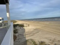Right on the Beach - 4-Star