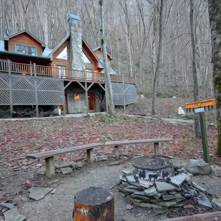 Cabin on Nantahala River! Dog-Friendly