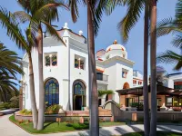 Santa Barbara Inn Hoteles cerca de Universidad Westmont College