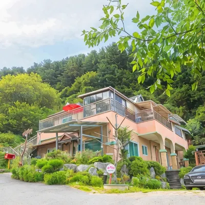 Gapyeong Tea Pension 鄰近上泉站的酒店