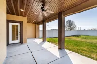 TJ Rancher home, private yard, king beds, 2.5 bath - Boutique