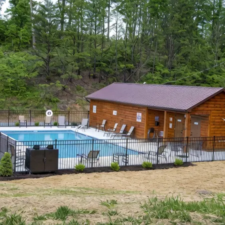 Spectacular Views, Jacuzzi, Clean Cabin, Fast Wifi, Ideal Location, by Dollywood