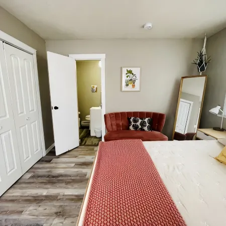 Stay on Spring #5 • Boho • Pet-Friendly • Downtown