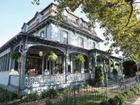 The Hugh Boutique B&B - 4-Star