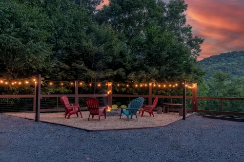 Spectacular view, hot tub, 2 fire pits, game room, dog-friendly! - 4-Star