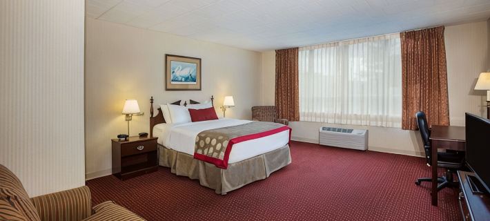 Ramada by Wyndham Ligonier Отели в г. Уэстморленд Каунти