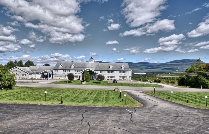 Cabot Inn & Suites