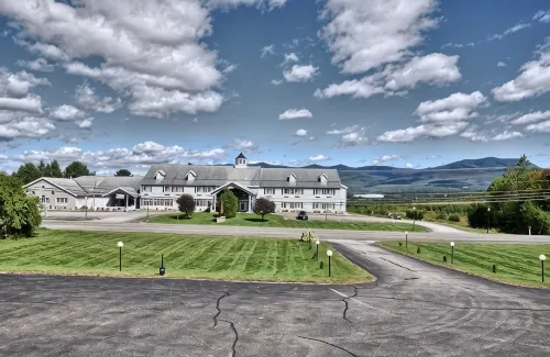 Cabot Inn & Suites - Parking