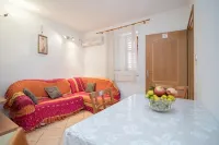 Apartments Longo