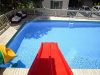 Chuncheon White Herb Pension - Pools