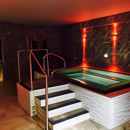 Holly Lodge Guest House with Free Off Site Health Club