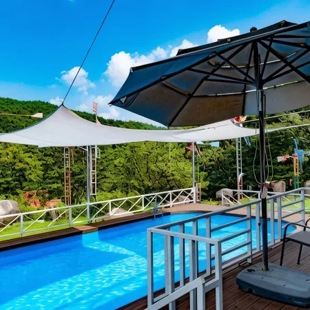 Baramheunjeok Glamping Caravan