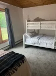 Private Wisconsin getaway 25 minutes from Hayward with hot tub! - Chalets