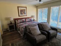 Bluestone Manor--Spacious Mountain Home for Your Next Adventure Hotels in Bluestone River