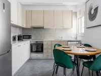 Alma Mediterranean Family Suite 2BR + Sofa-bed Hotele w: Oroklini