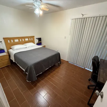 Close to UF Condo 2 Beds 1 Bath with parking in Gainesville, FL