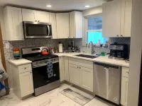 Remodeled 2Br/1.5B, Huge Yard, Off Street pk, Futon