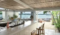 Veranda Grand Baie Hotel and Spa, 4 Star - ที่มีบาร์