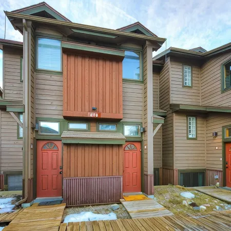 Gorgeous Remodeled 3-Bedroom home in charming downtown Frisco with Private Sauna