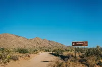 Joshua Tree Hidden Tower - View - Landmark - Across from National Park - Pets OK - Wifi