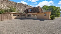 Spacious 5-bedroom house with WiFi, AC in charming Palisade - Boutique