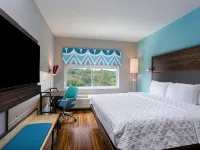 Tru by Hilton Chesterfield Township Detroit Hotels in Macomb County