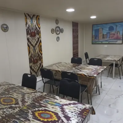 Oqsaroy Samarkand Guest House - Bed and Breakfasts