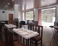 Corbett Mist Resort - bar
