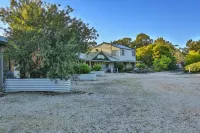 Mountain View Motor Inn & Holiday Lodges