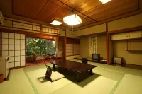国際佐渡観光ホテル 八幡館 - 温泉