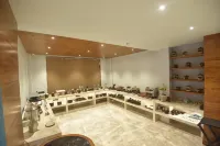 Kings Kraft Tremezzo Inn, Somnath
