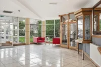 The Greyhound Hotel - 2-Star