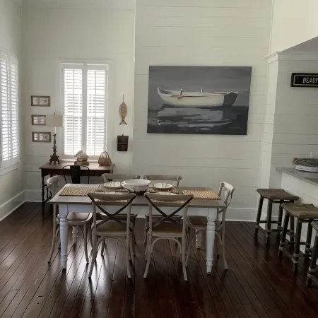 Historic Home Located in historic district of Beaufort, SC