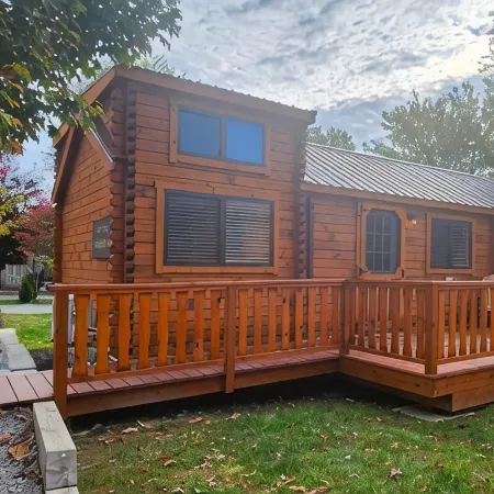 Cozy Log Cabin w/ Loft #13. Minutes from Seven Springs and Hidden Valley!
