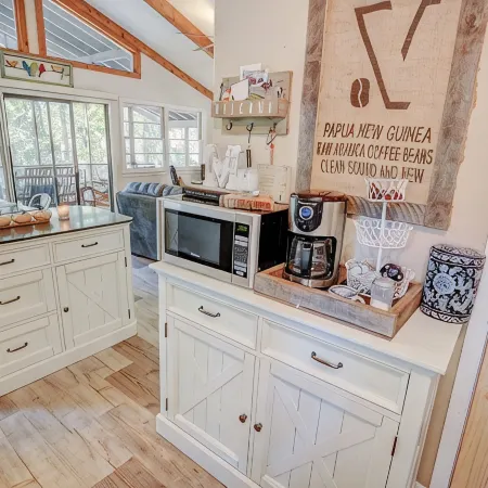 Secluded Lake Front Cabin - on Lake Hartwell, with Dock, Fenced Yard, Fire Pit.
