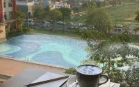 Hotel Gunawangsa Merr - Pools