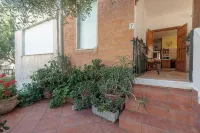 SARDINIA SEA HOLIDAYS AND FREE CLIMBING